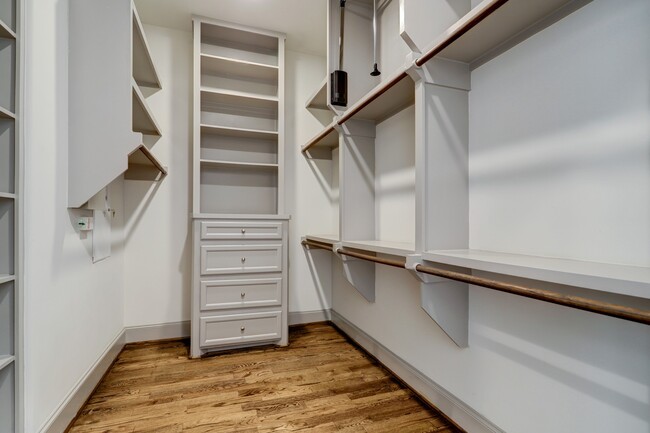 Building Photo - 4838 Austin St