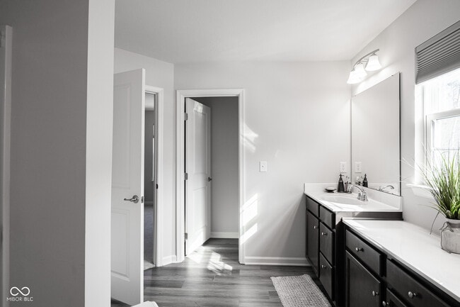 Building Photo - 453 Gathering Ln