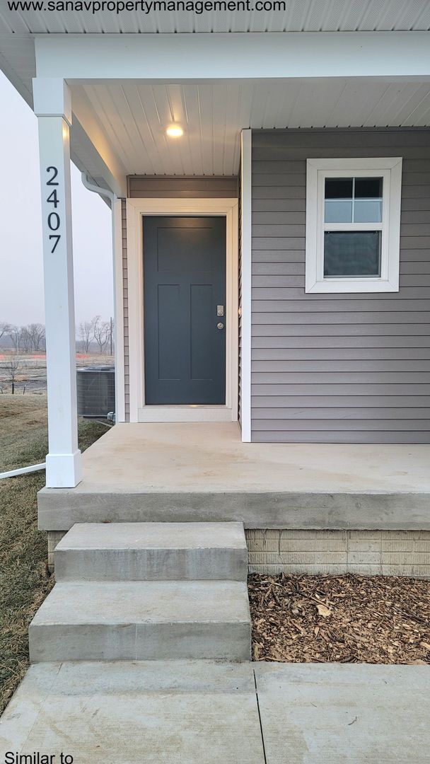 Building Photo - Single Family Ranch Home in West Des Moine...