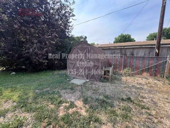 Building Photo - Cozy 2 Bedroom 1 Bathroom Home