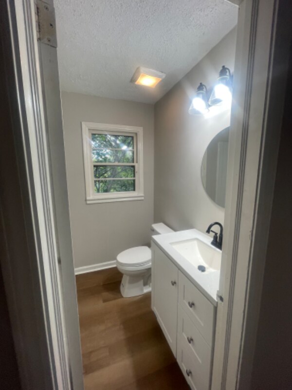 Building Photo - 66 Spring St W