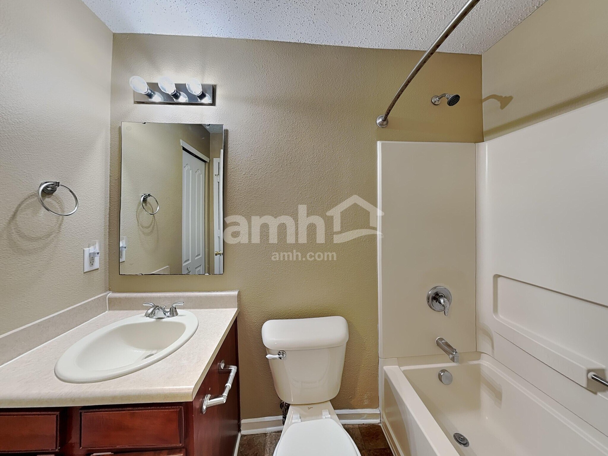 Building Photo - 6847 Tadpole Ct