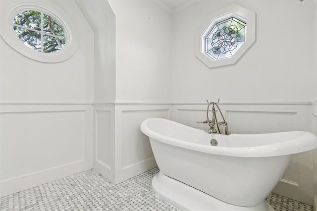 Building Photo - 4437 Larchmont St