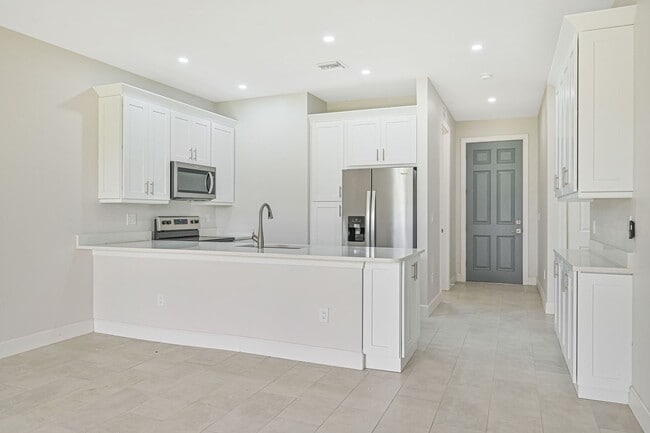 Building Photo - ** 3 Bed / 2 Bath ~ 2 Car Garage ~ New Con...