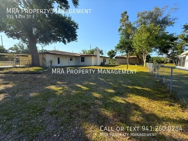 Building Photo - 915 14th St E