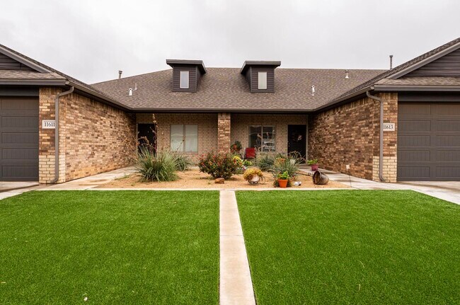 Building Photo - 11629 Evanston Ave