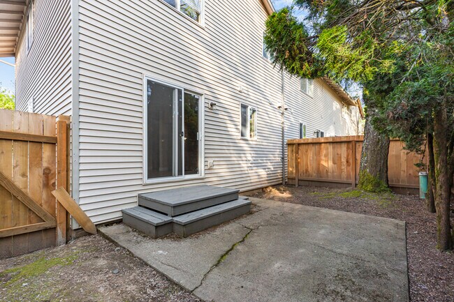 Building Photo - 17446 SE 82nd Dr