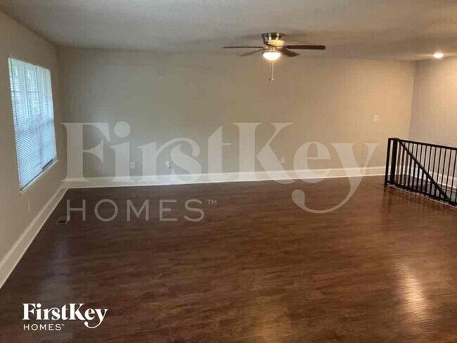 Building Photo - 901 Rich Rd