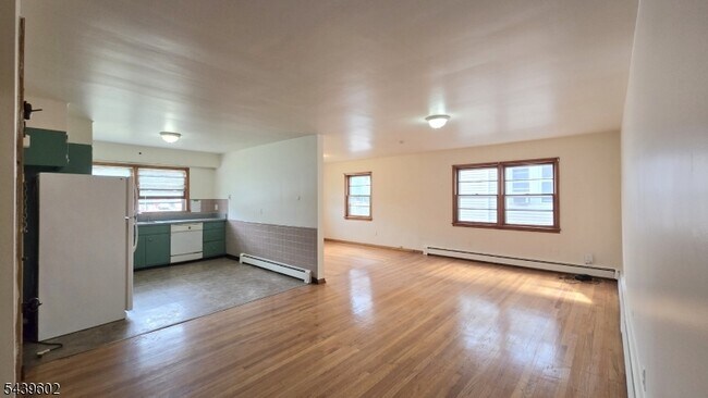 Building Photo - 222 Park Ave