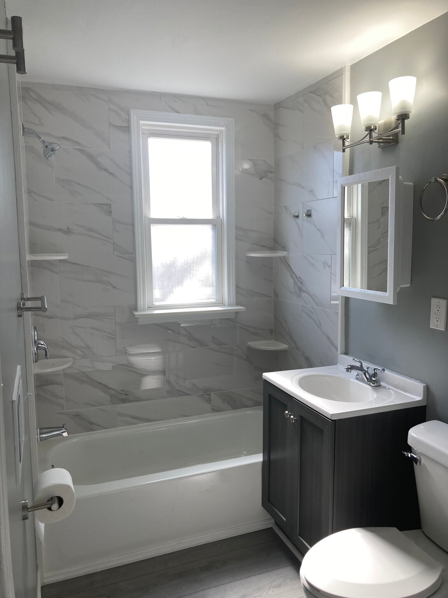 Building Photo - 8 N Indiana Ave