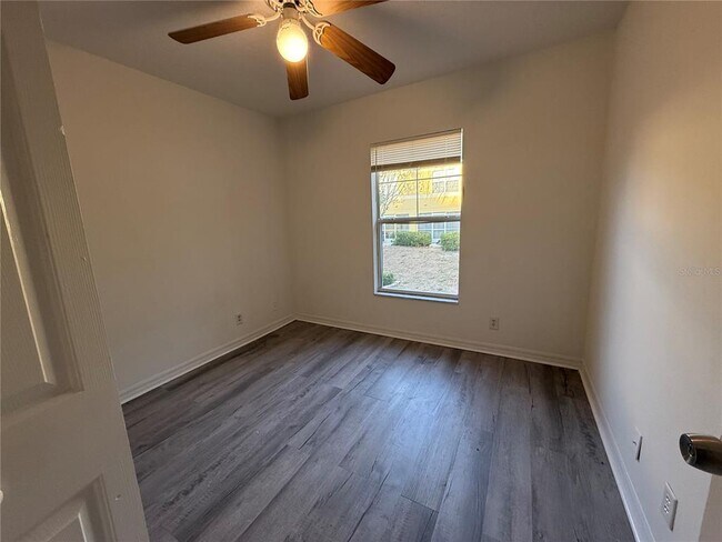 Building Photo - 201 Drawbridge Ln