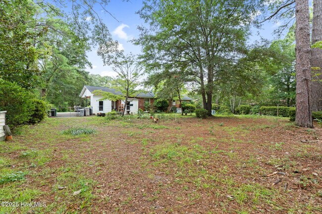 Building Photo - 5405 Autumn Dr