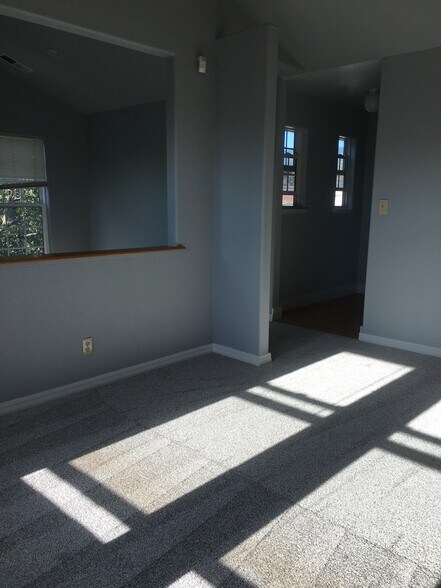 Building Photo - 551 59th Street