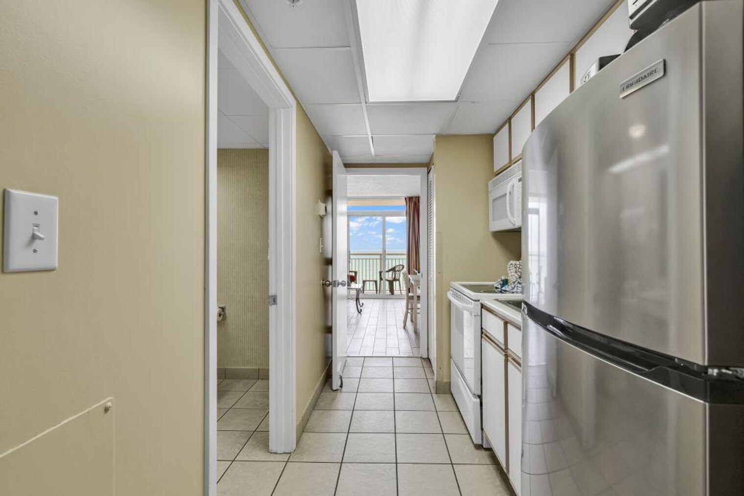 Building Photo - 2000 N Ocean Blvd