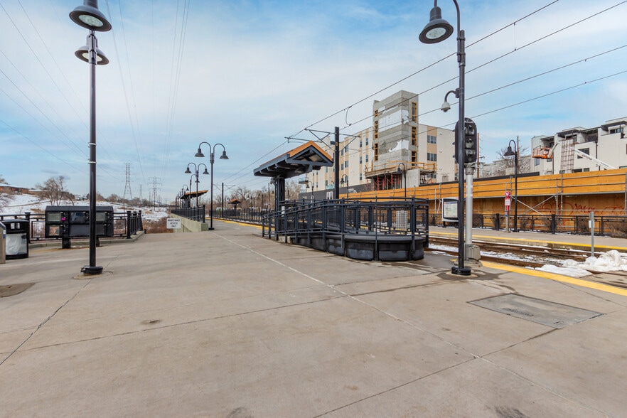Building Photo - 1242 Tennyson St