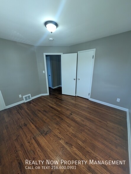 Building Photo - 14804 Rockside Rd