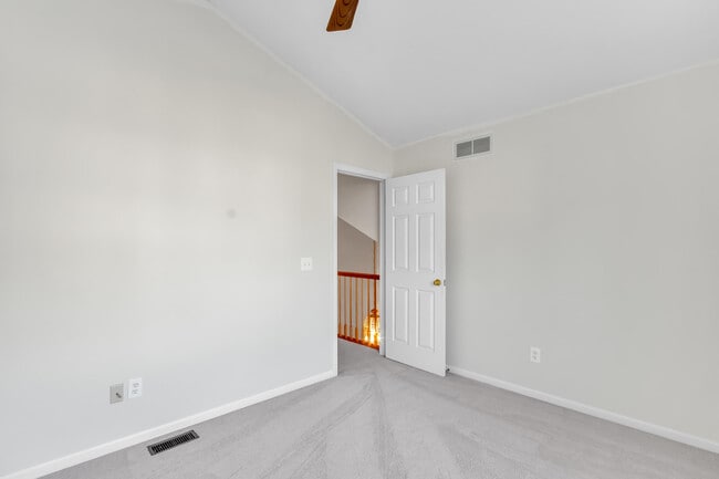 Building Photo - 23188 Potomac Cir