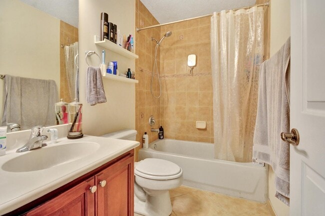 Building Photo - 22201 Majestic Woods Way