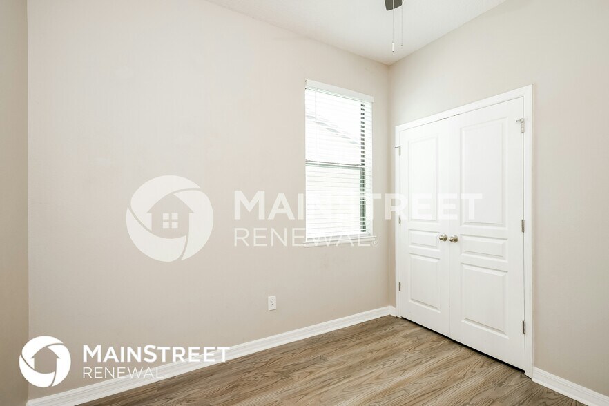 Building Photo - 4632 Doral Park Ave