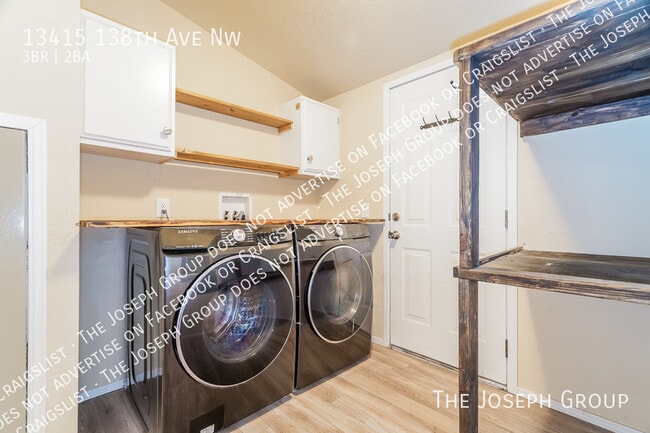 Building Photo - 13415 138th Ave NW
