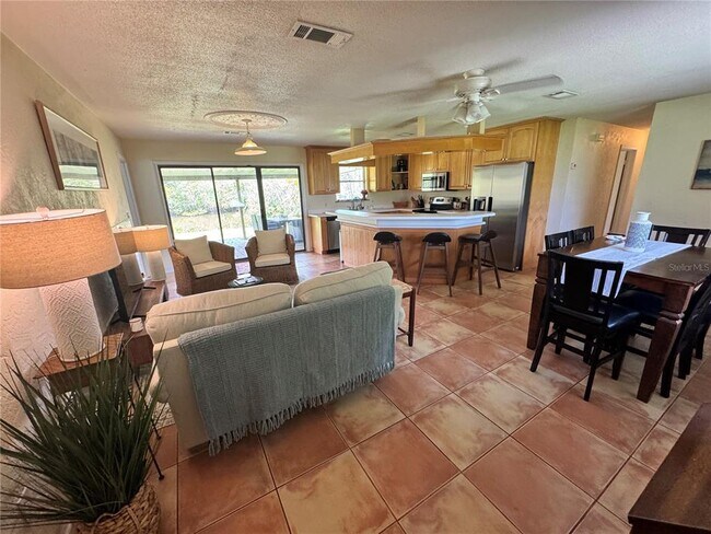 Building Photo - 50 Oak Tree Dr