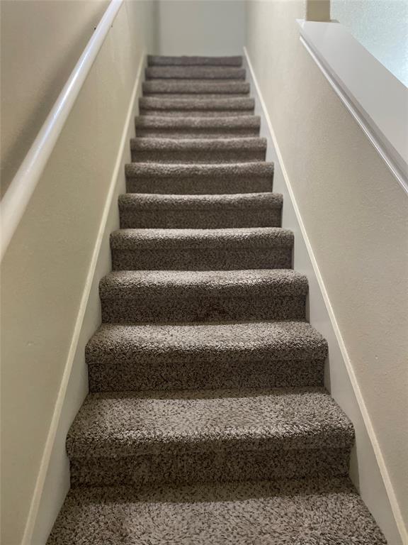 Building Photo - 366 Joanne Lp