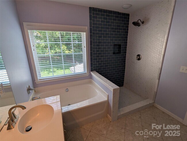 Building Photo - 7711 Epping Forest Dr