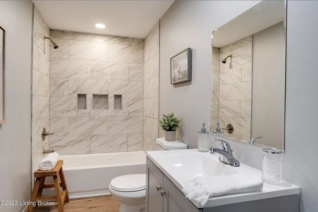 Building Photo - ? Stunning 4 Bedroom, 1 Bathroom Home on Preston ?