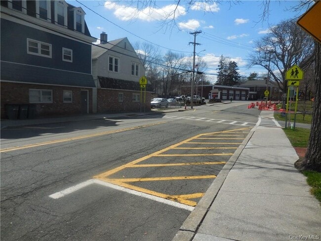 Building Photo - 223 Hudson St