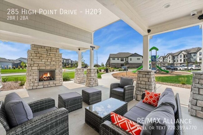 Building Photo - 285 High Point Dr