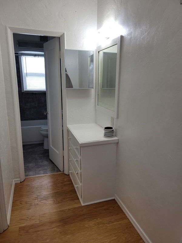 Building Photo - 820 S Arizona Ave