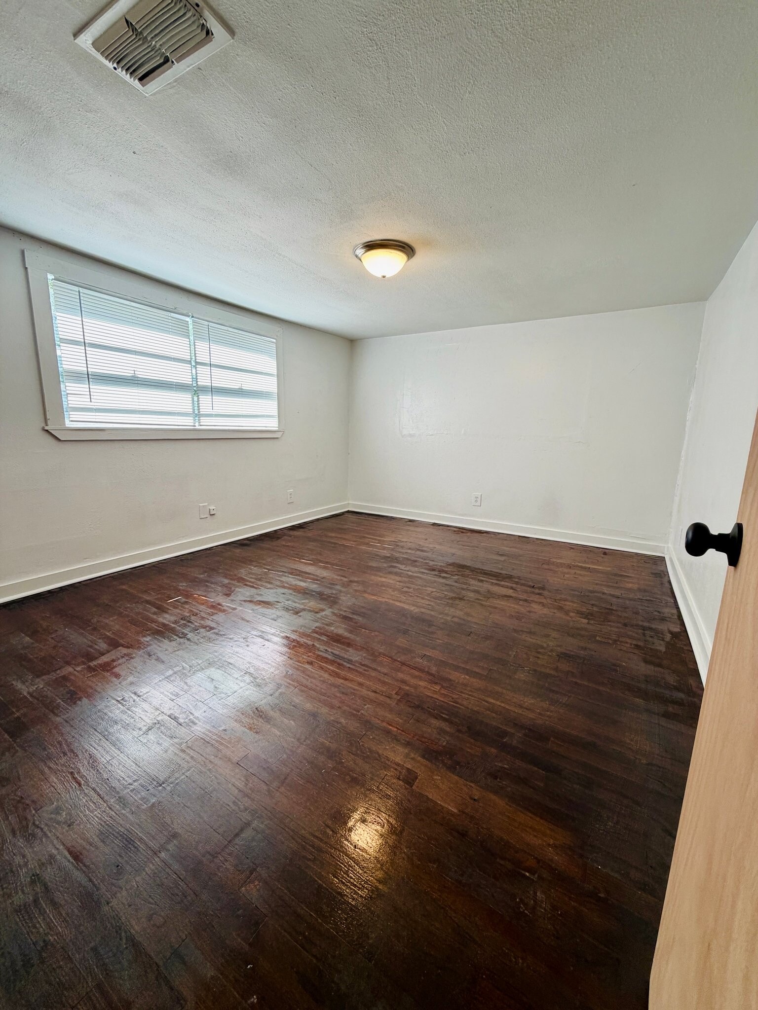 Building Photo - 3610 Davis St