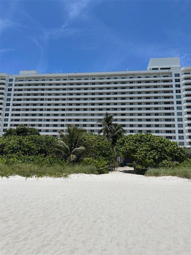 Building Photo - 5555 Collins Ave