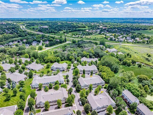 Building Photo - 875 Braunworth Ct