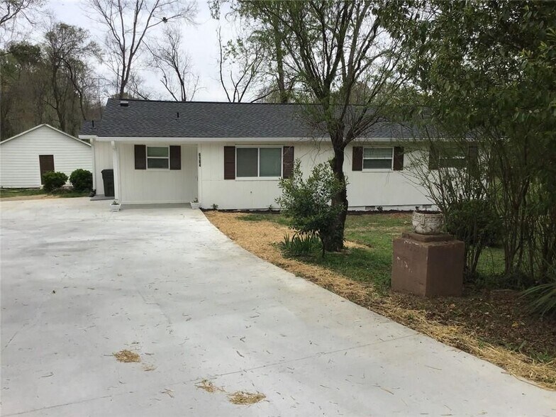 Building Photo - 6184 Geiger St NW