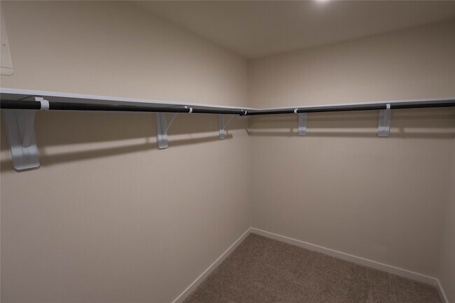 Building Photo - 7739 Bergamot Cir
