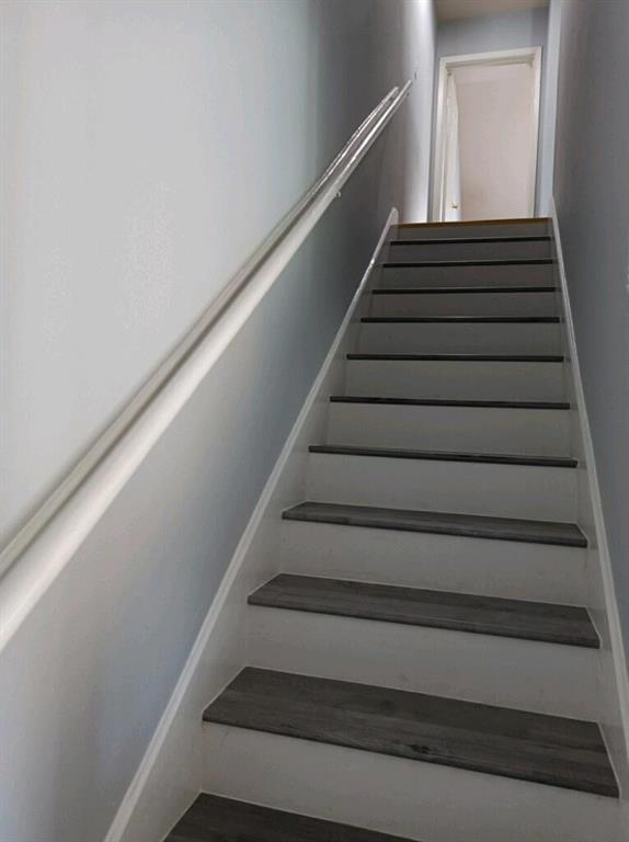 Building Photo - 8731 Village of Fondren Dr