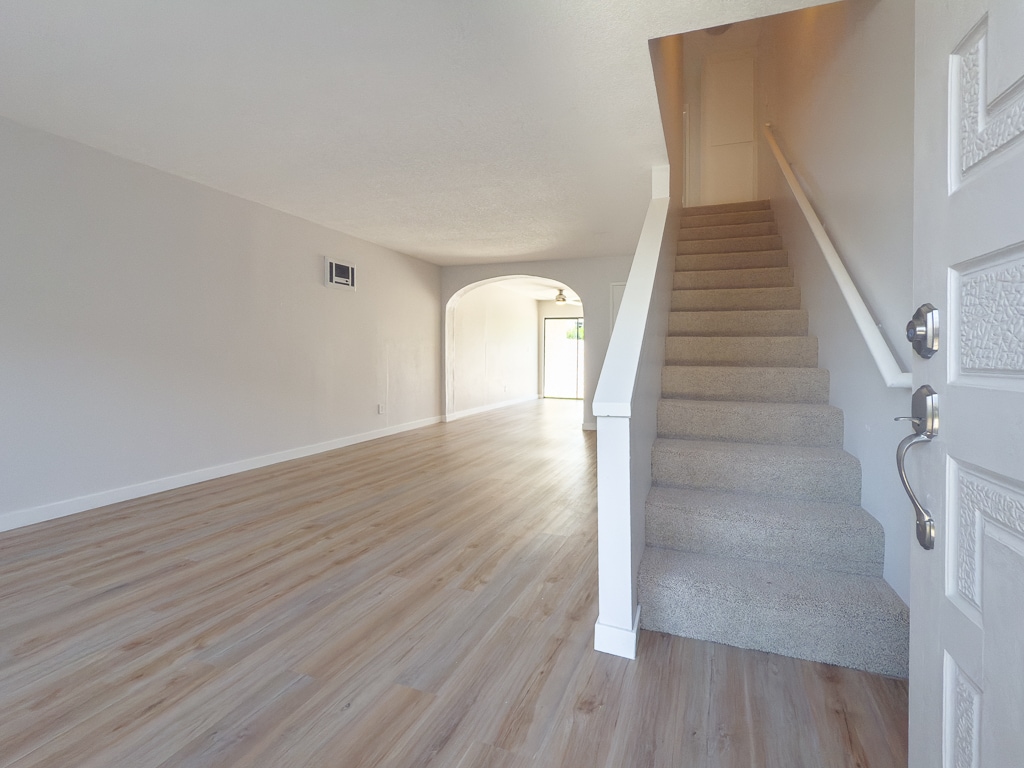 Building Photo - 4243 Tiberon Dr