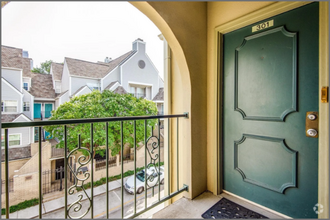 Building Photo - 3105 San Jacinto St