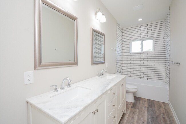 Building Photo - 149 S 66th St