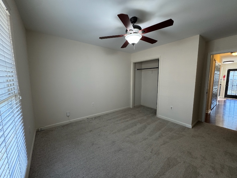 Building Photo - 135 Suffolk Dr