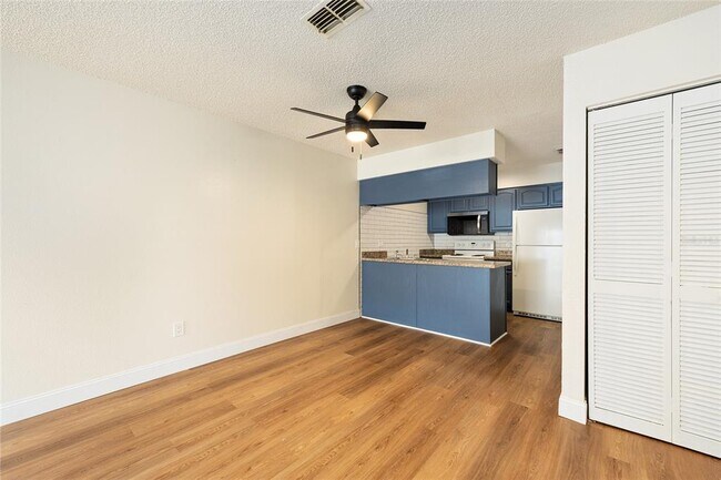 Building Photo - 3025 SE 55th Ave