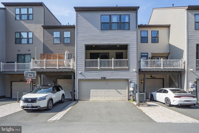 Building Photo - 43393 Charitable St