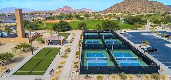 Building Photo - 3741 N Ladera Cir