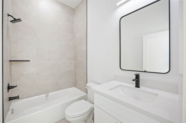 Building Photo - 4202 Kewanee St