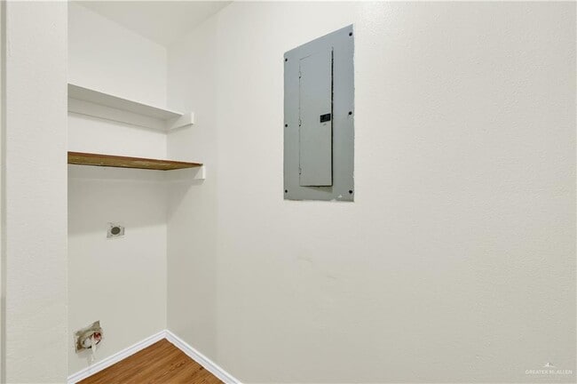 Building Photo - 17 Linda Vista St