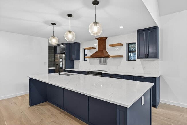 Building Photo - 308 Mountain View
