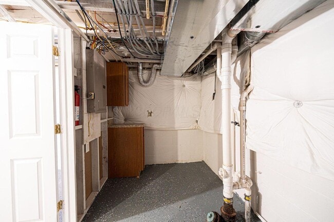 Building Photo - 97 Tarryton Ct W