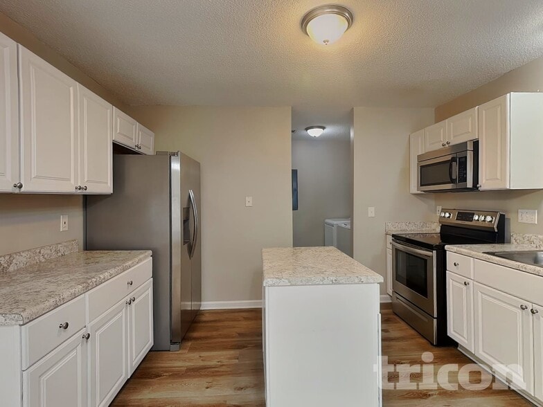 Building Photo - 5709 Bryanstone Pl