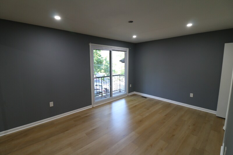 Building Photo - 7824 Briardale Terrace